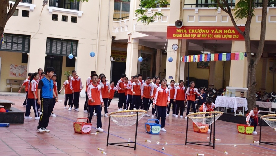 Học hai buổi/ngày: Giảm áp lực hay tăng gánh nặng?